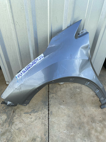 Guardalodo izq Mitsubishi Eclipse Cross 19-22