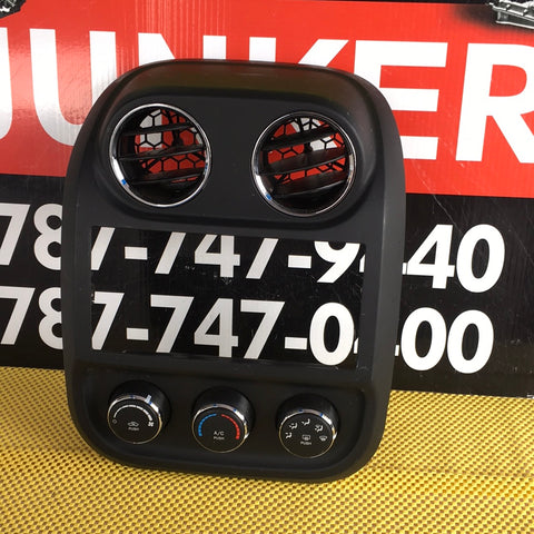 Careta Control de Aire Jeep Patriot 11-17