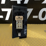 Control de ventana izq Toyota Corolla 14-18