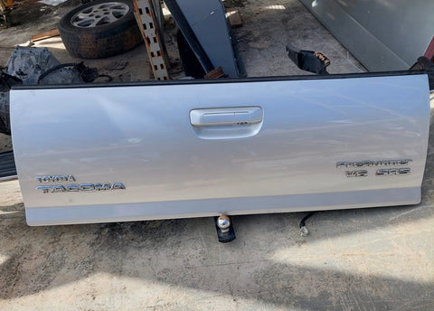 Compuerta Toyota Tacoma 16-22