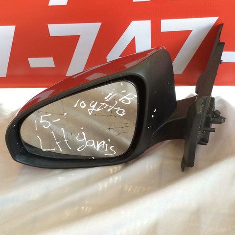 Retrovisor izq Toyota Yaris HB 15-17