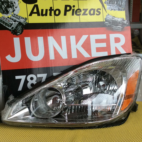 Foco Delantero izq  Toyota Sienna 04-05