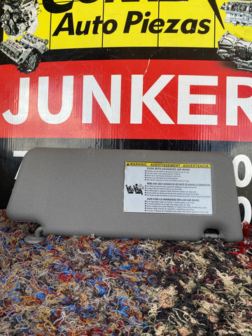 Visera Izq Toyota Tacoma 05-15