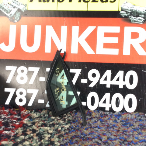 Accesorio Exterior izq Toyota Yaris HB 06-08