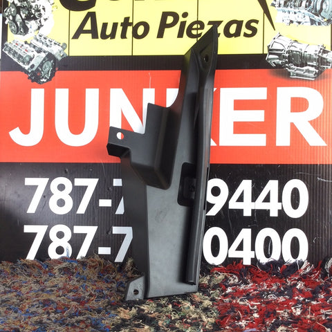 Accesorio Exterior izq Mitsubishi Outlander 21-22