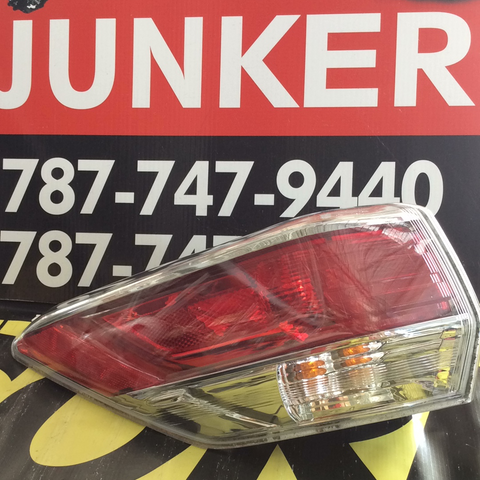 Foco Trasero izq Toyota Highlander 14-16