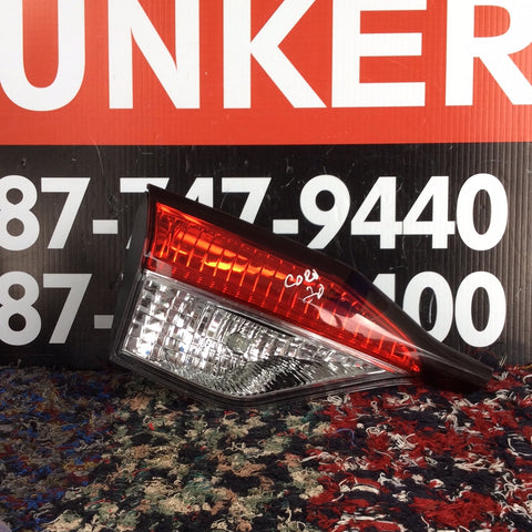 Foco Trasero de Baúl Izq Toyota Corolla Sedan 20-22