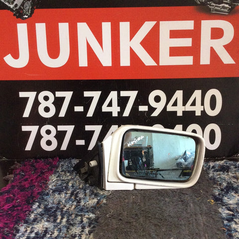 Retrovisor der Nissan Maxima 87-88