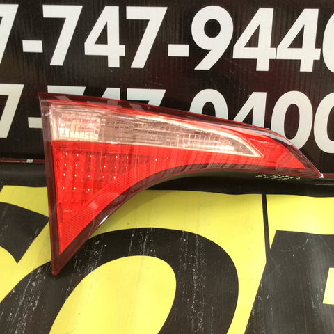 Foco Trasero de baúl izq Toyota Corolla Sedan 17-19