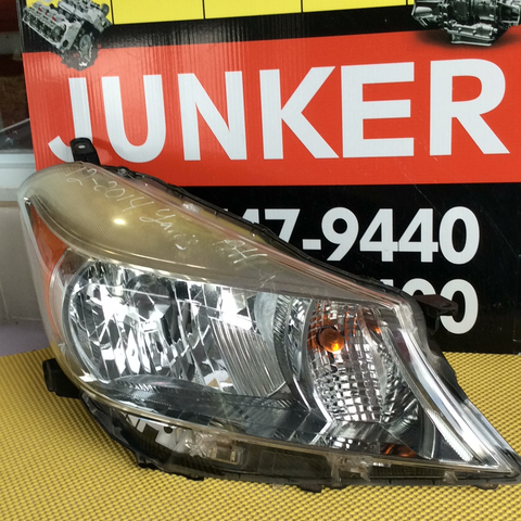 Foco Delantero der Toyota Yaris HB 12-14
