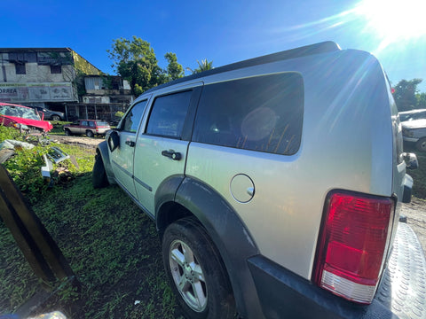 Auto A076 Dodge Nitro 2007 gris