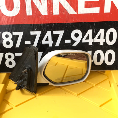 Retrovisor der Toyota Yaris 2003