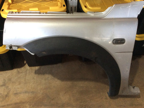 Guardalodo izq Land Rover Freelancer 02-05