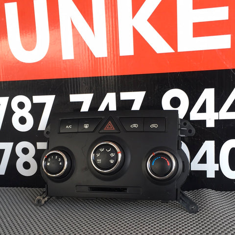 Careta Control de Aire Kia Sorento 14-15