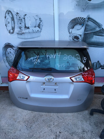 Compuerta Toyota Rav4 13-18