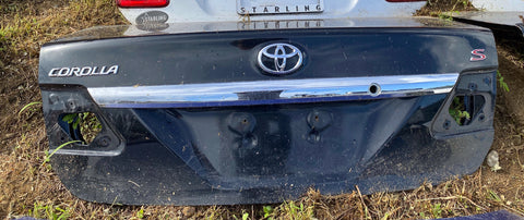 Tapa de baúl Toyota Corolla 11-13