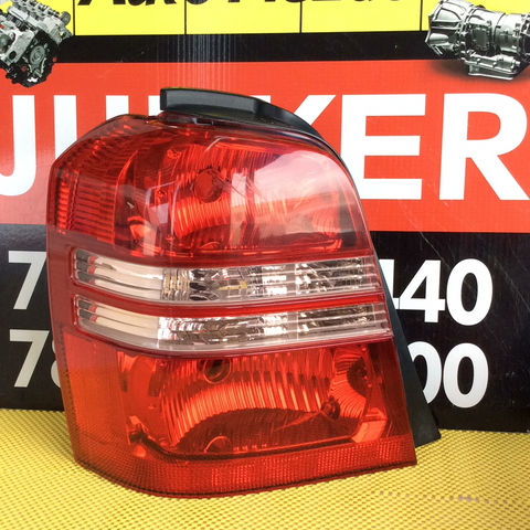 Foco Trasero izq Toyota Highlander 01-03
