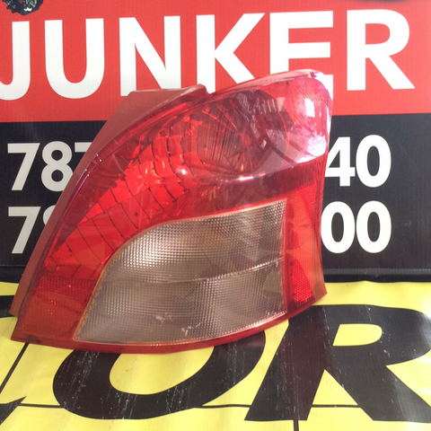 Foco Trasero der Toyota Yaris HB 06-08