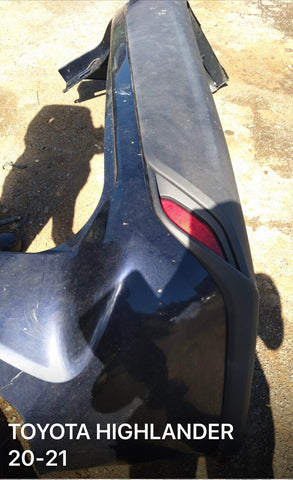 Bumper trasero Toyota Highlander 20-22