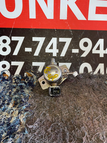 Válvula de Gasolina Toyota Tacoma/Highlander  16-23