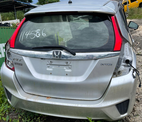 Compuerta Honda Fit 15-20