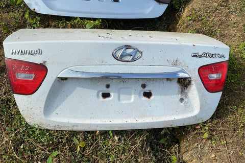 Tapa de Baúl Hyundai Elantra 07-10