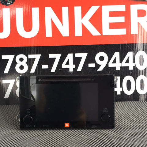 Radio y Amplificador Toyota Tacoma 16-19