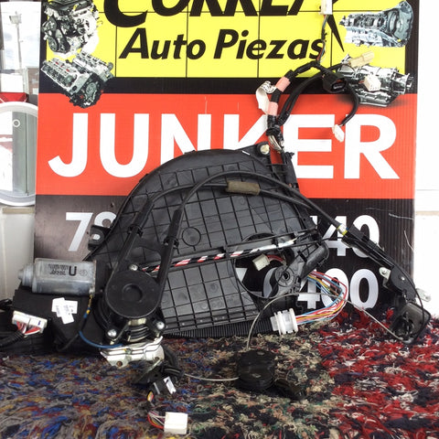 Maquinaria de Puerta Der Toyota Sienna 11-20