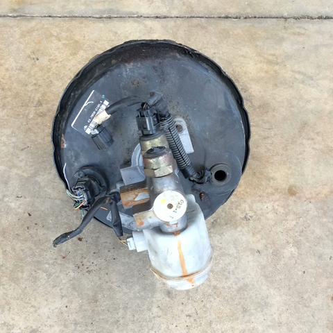 Booster de Freno Toyota Sequoia 01-02