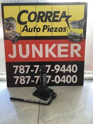 Cambiador de Goma (Gato) Toyota Tacoma 16-22