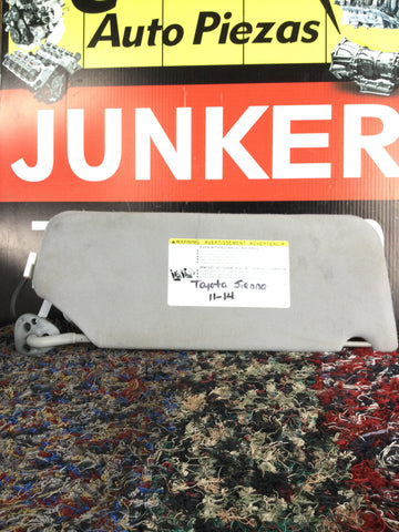 Visera izq Toyota Sienna 11-14