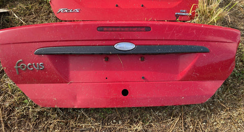 Tapa de Baúl Ford Focus 00-07