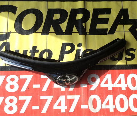 Parrilla Toyota Rav4 16-18