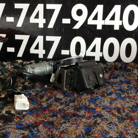 Cerradura de Baúl Toyota Rav4 13-17