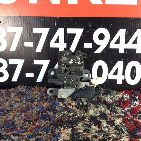 Cerradura de baúl Mazda 3 Turbo 04-09