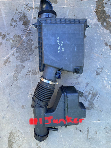 Filtro de Aire Toyota Tacoma 16-22