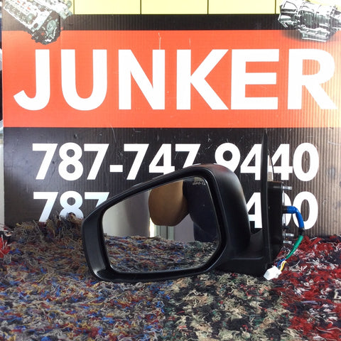 Retrovisor izq Mitsubishi Mirage G4/HB 14-25 con señal