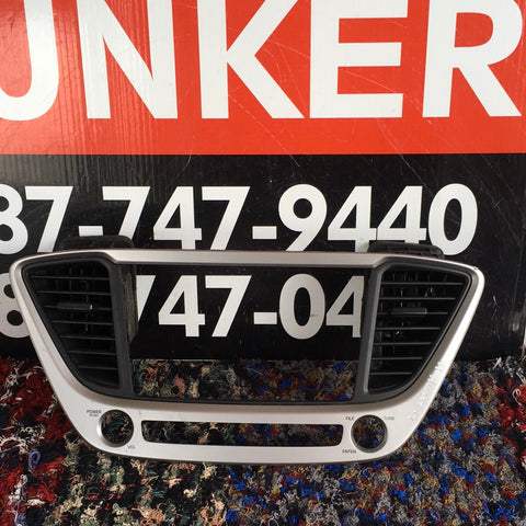 Careta de radio y ventanas Hyundai Accent 18-20