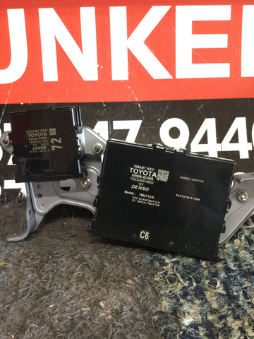 Módulo Toyota Tundra 14-21