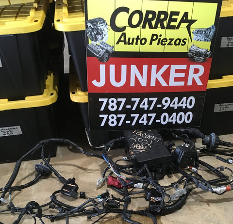 Rabiza/Caja de Fusibles Toyota Tacoma 16-22