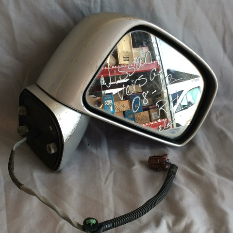 Retrovisor der. Nissan Versa 08-12