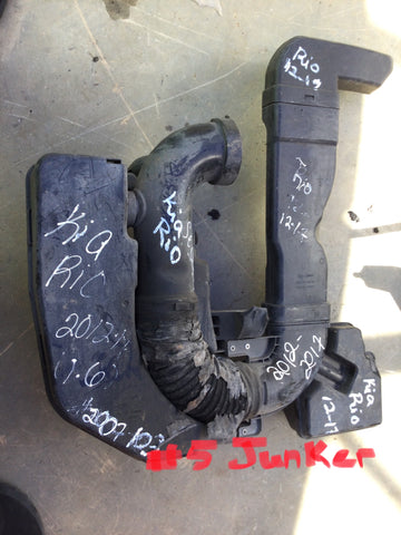 Accesorio de Filtro de Aire Kia Rio 12-17
