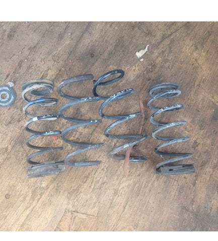 Esprín/Resorte Espiral/Coil Spring Toyota Yaris 06-18